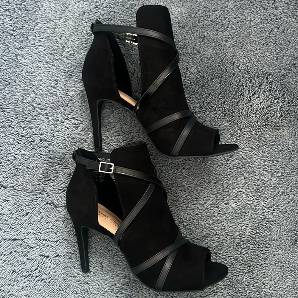 Christian Siriano black open toe heels